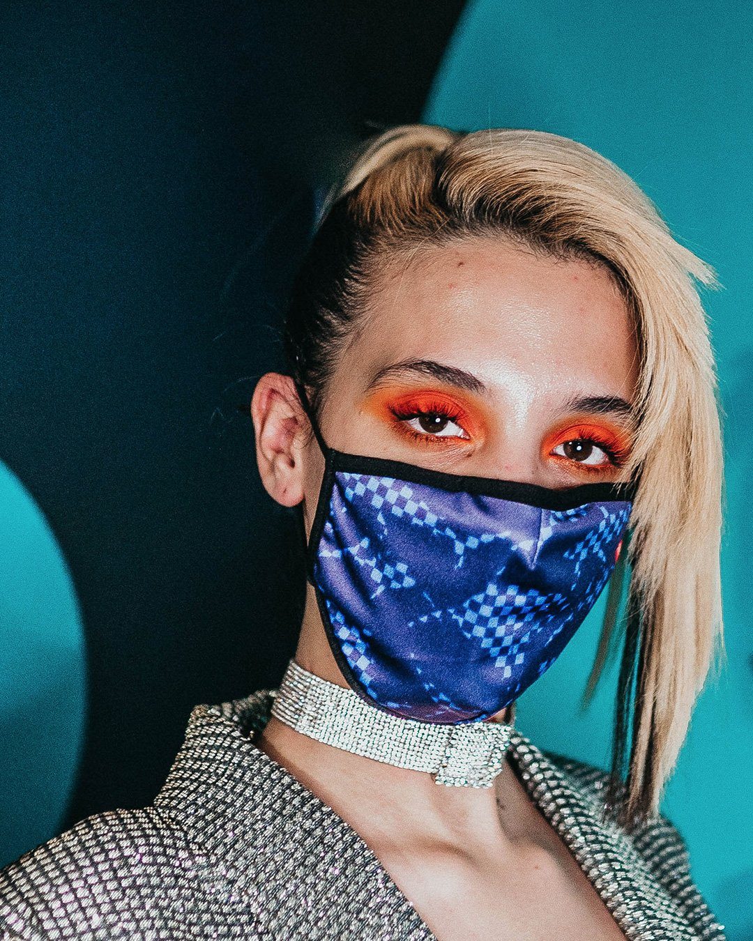 360_2_1100x