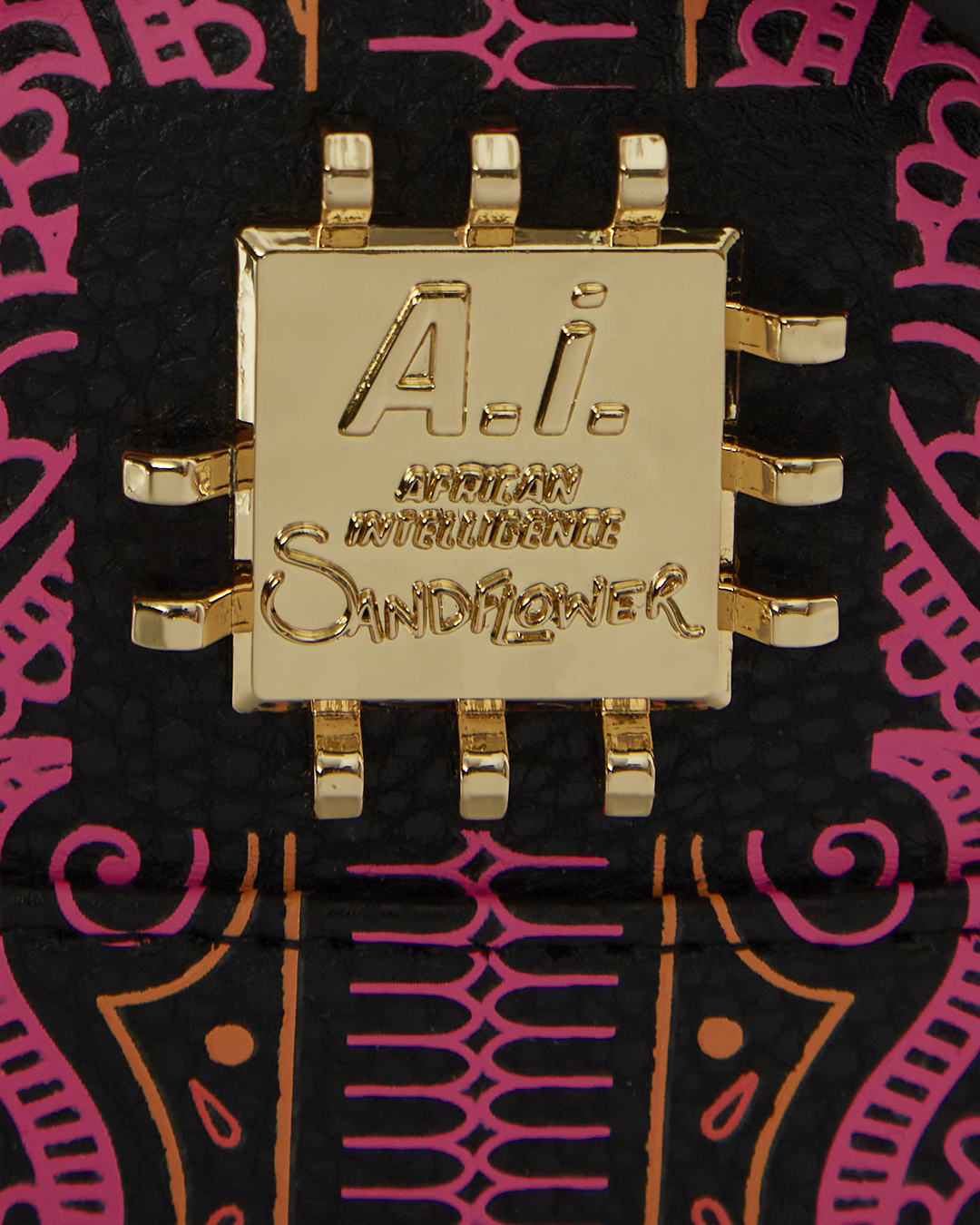 B3463_11_1100x