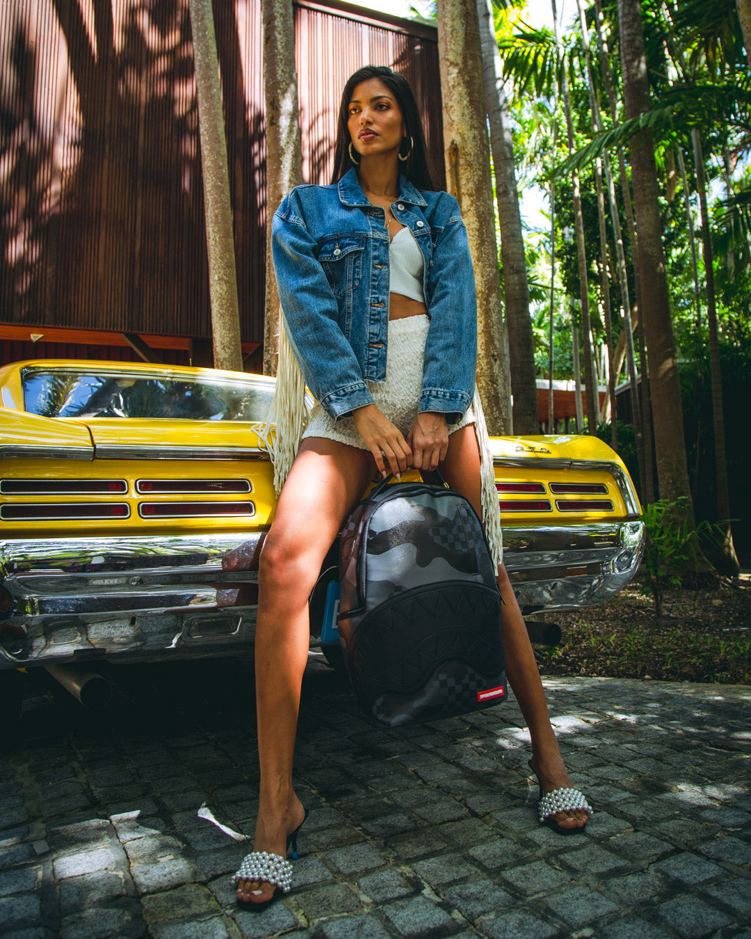 B3880_5_1_1100x