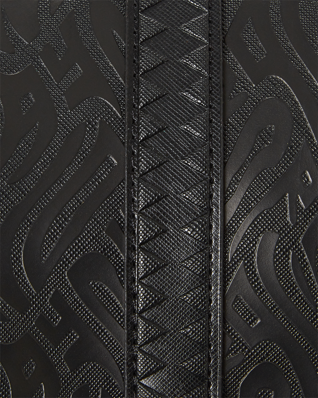 B4517_D4_1100x