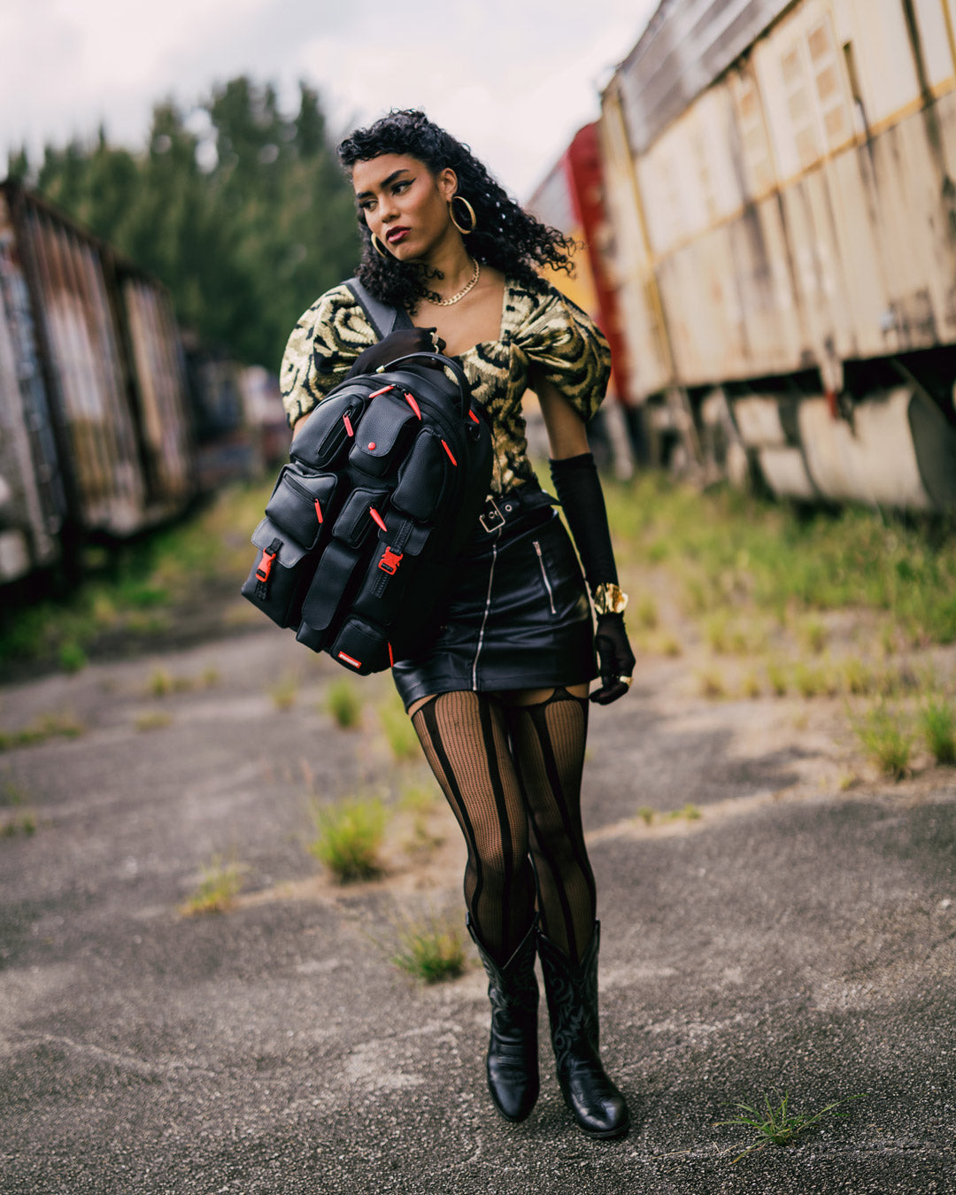 B5938_6_1_1100x