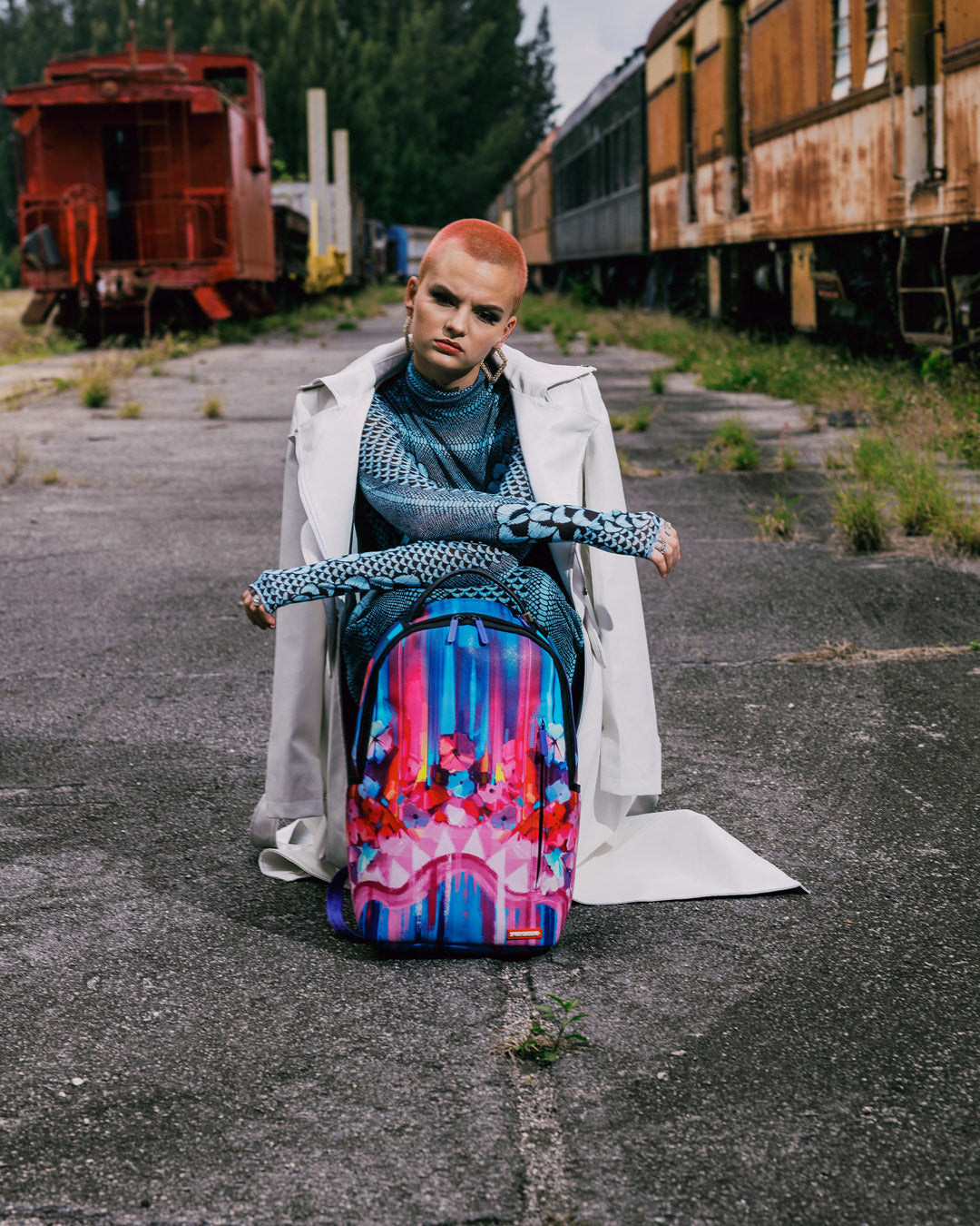 B6272_4_1_1100x
