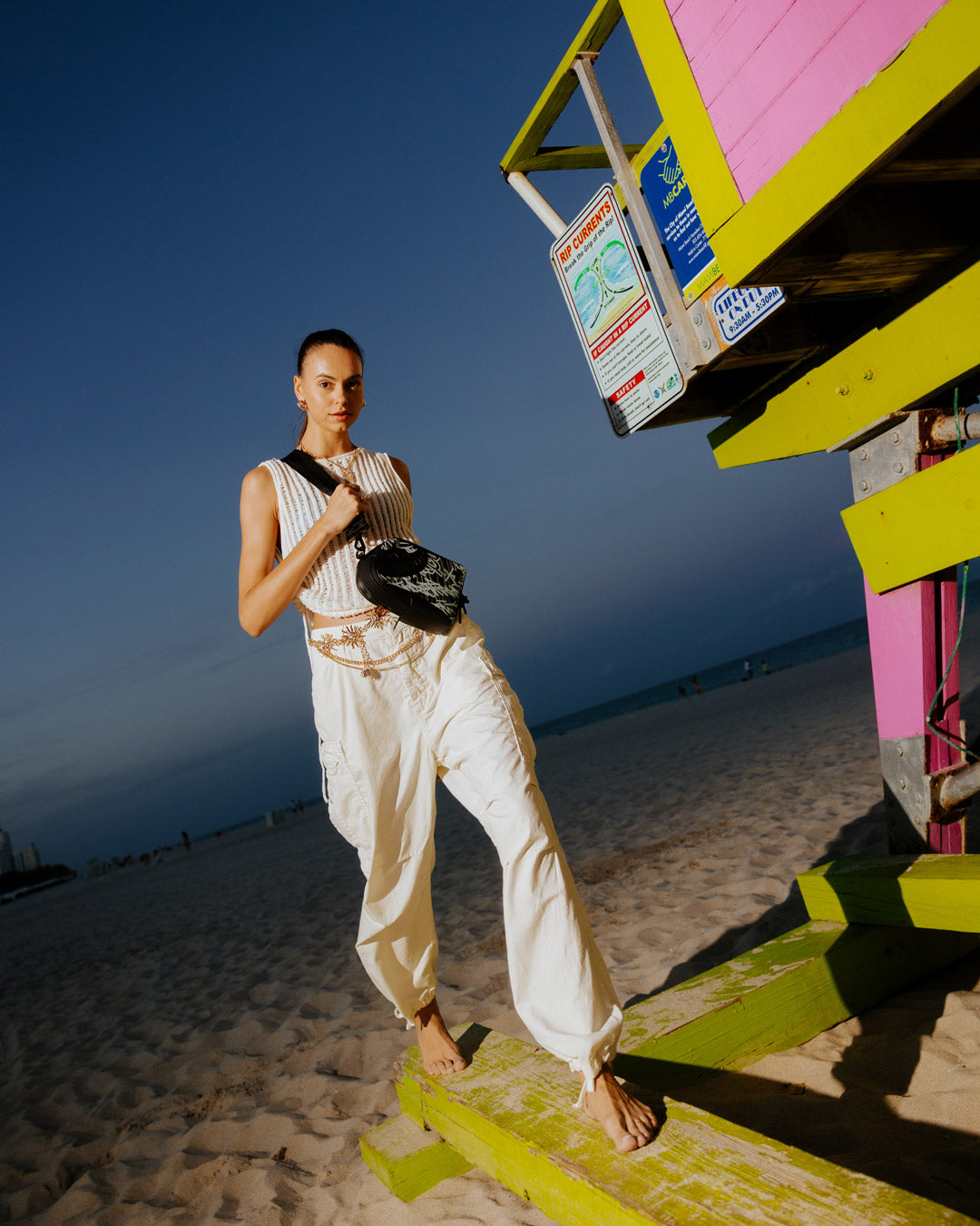 B6494_1_1_1100x