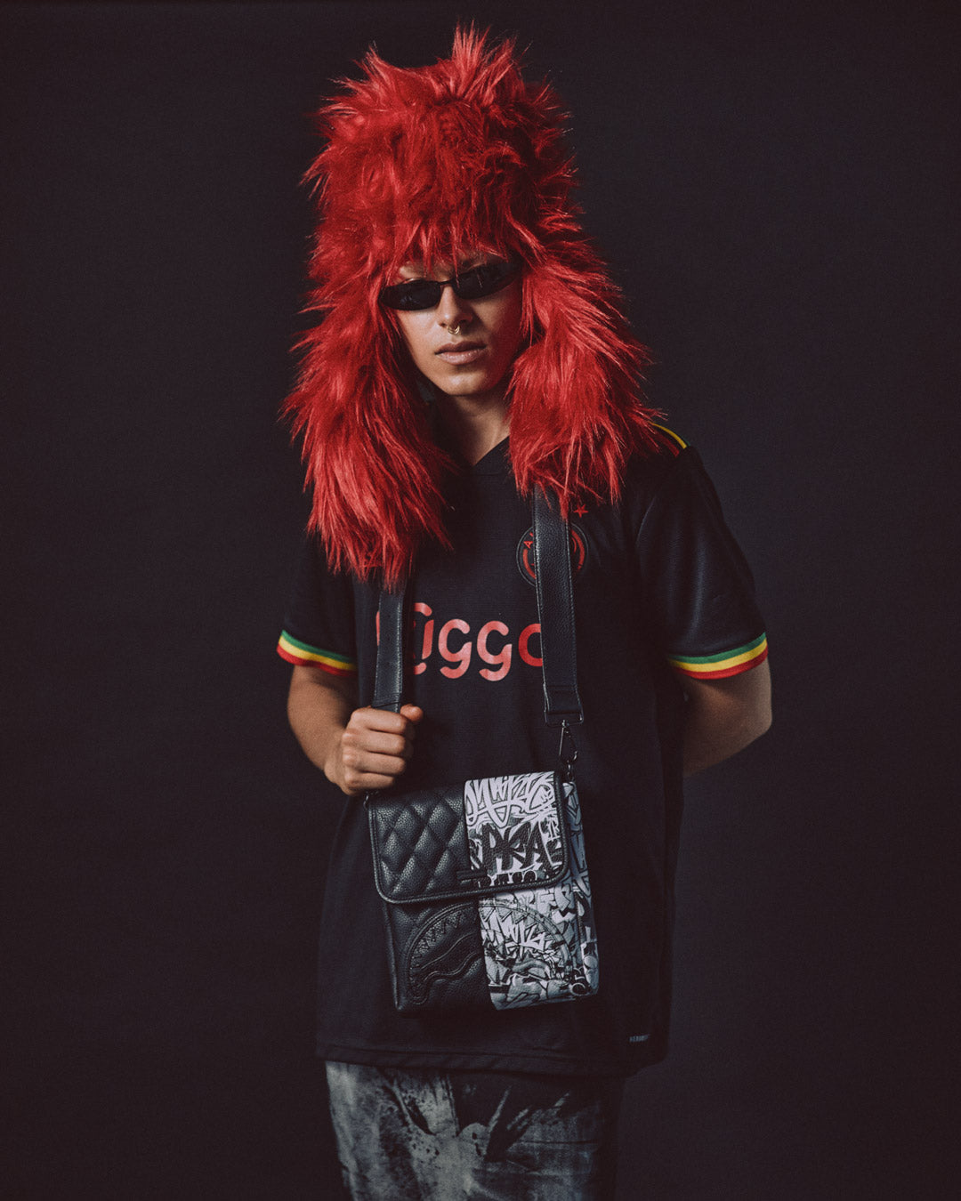 B6843_4_1_1100x
